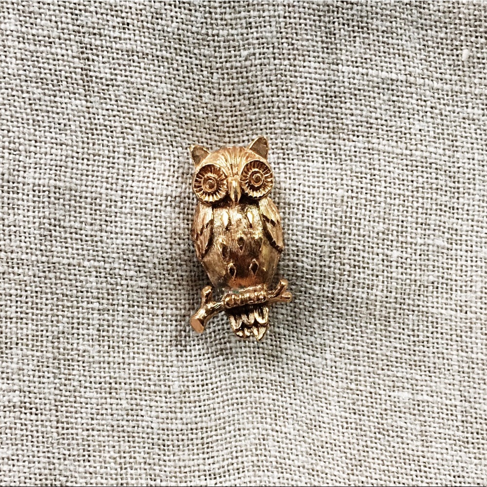 Vintage small owl brooch